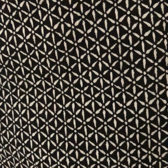 🖤🖤NYCC Black/White pencil skirt 🖤🖤 - Picture 4 of 7